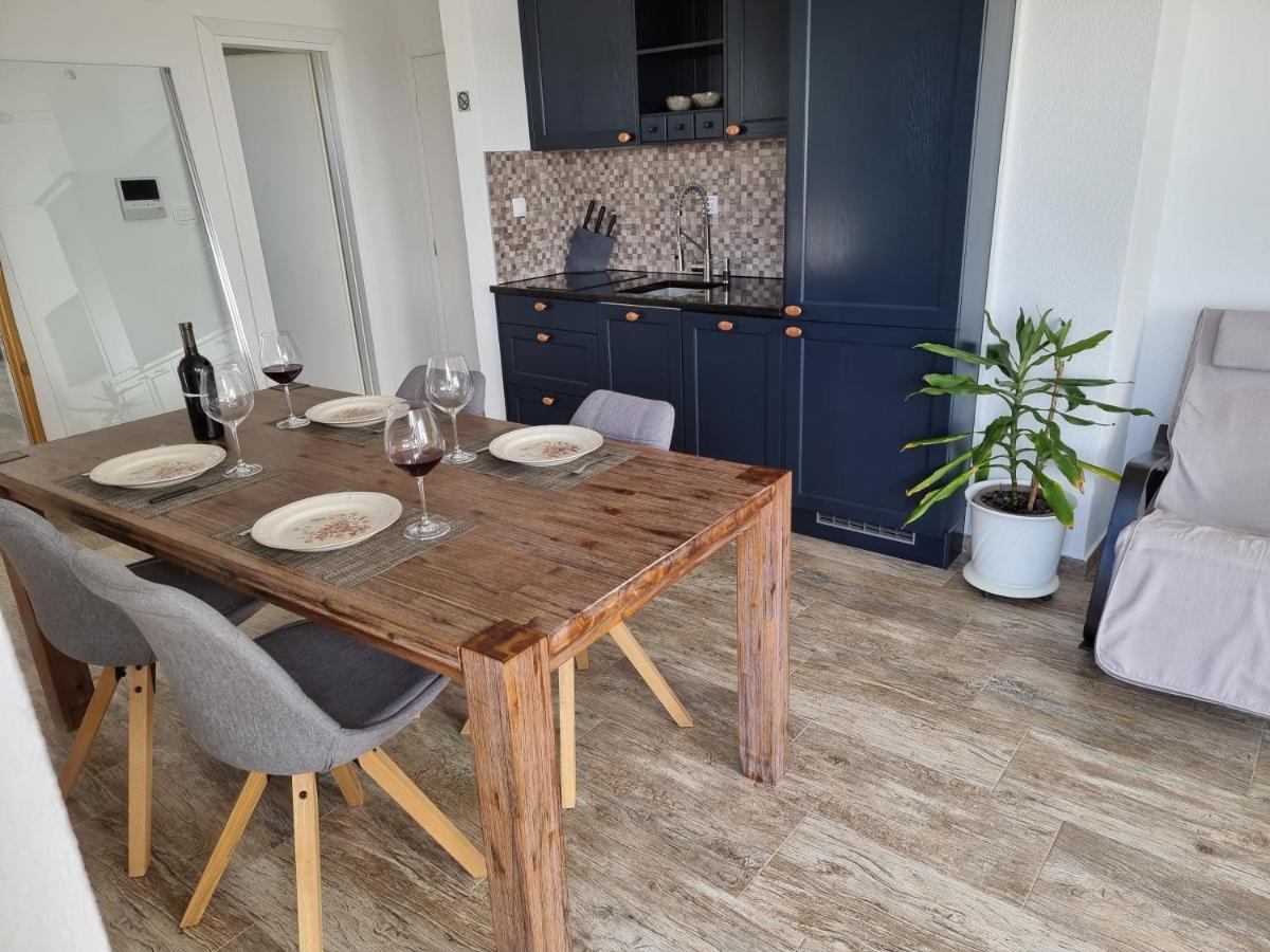 Aksa Residences Vir Eksteriør bilde