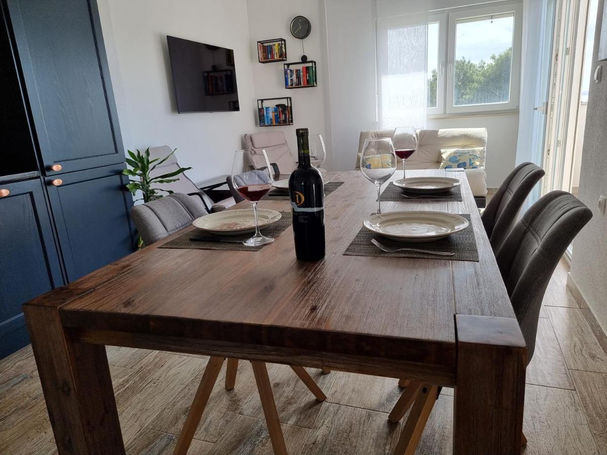 Aksa Residences Vir Eksteriør bilde