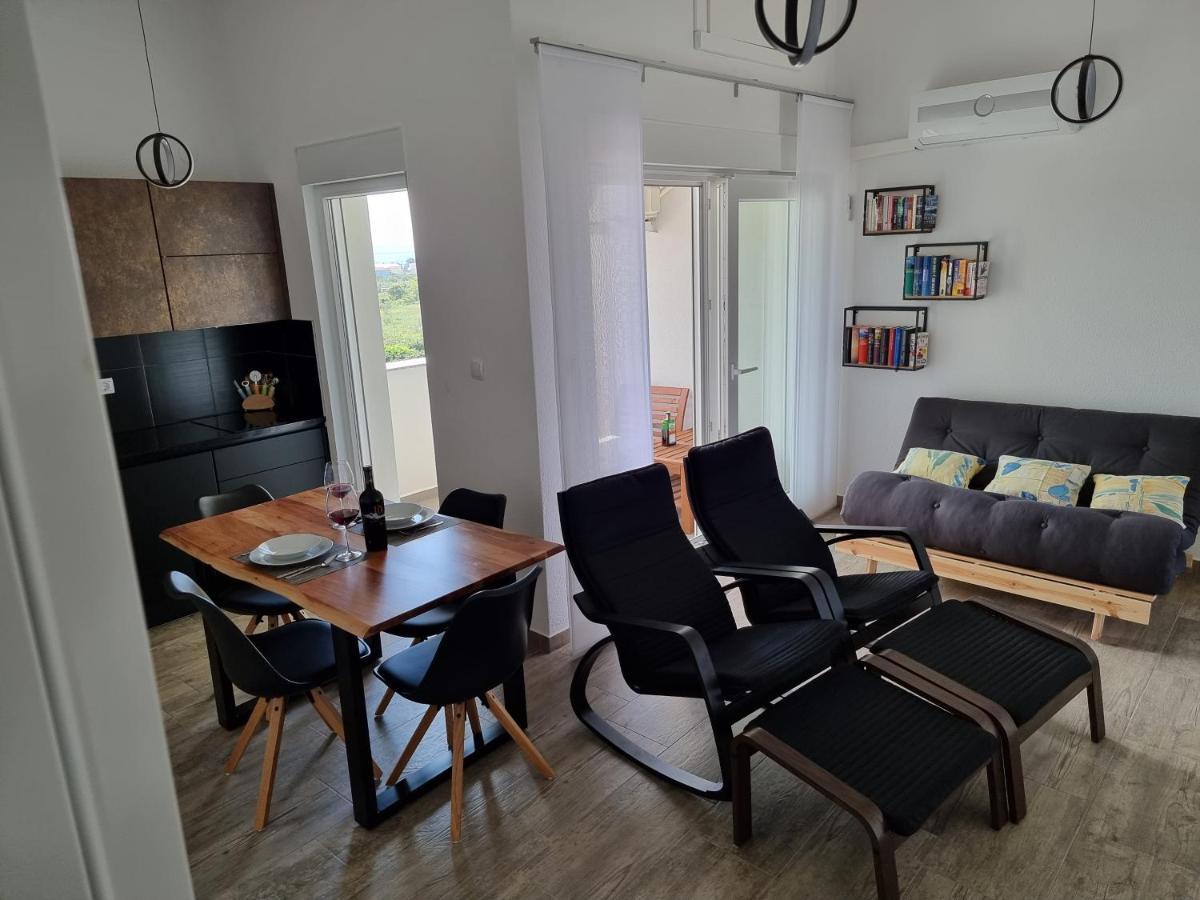 Aksa Residences Vir Eksteriør bilde